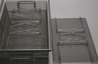 Höhenverstellbarer Verschlussdeckel aus Edelstahl passend zum Kleinteilekorb 85300