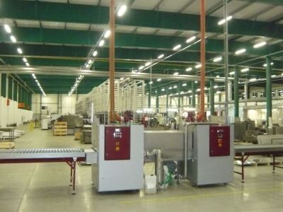 Frontansicht Clean-o-mat FR Reinigungsanlage mit Hubtür