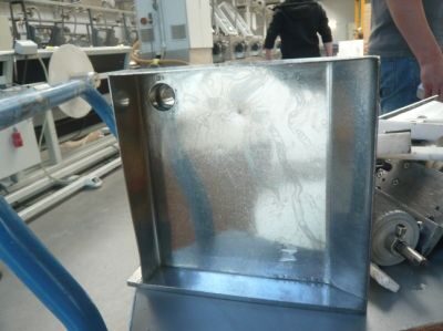 Vollständig entlacktes und sauberes Wannen-Element nach Behandlung im Clean-o-mat RC-E