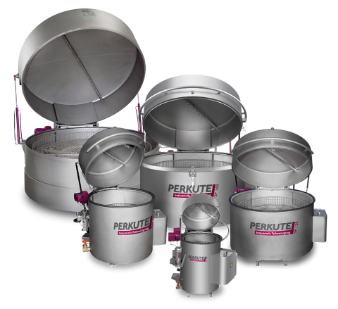 Single-chamber spray cleaning system